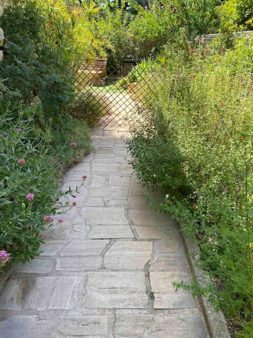 Une Pause Au Paradis Sorgues Exterior foto